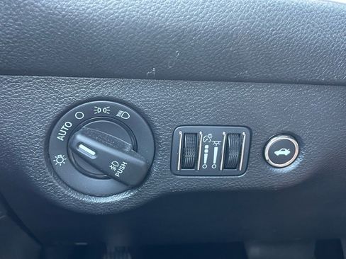 Used 2022 Dodge Challenger GT RWD image 14