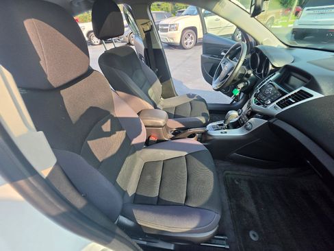 Used 2014 Chevrolet Cruze LT w/ All-Star Edition FWD image 11
