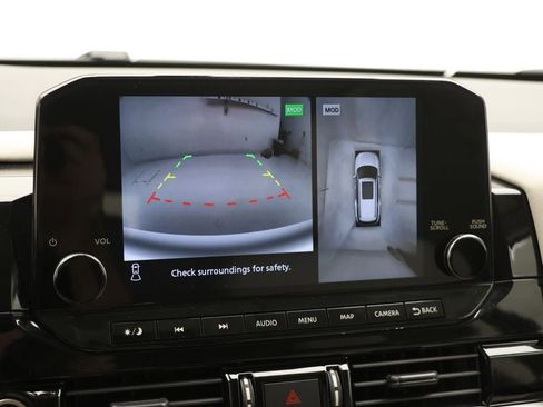 Used 2022 Nissan Pathfinder SL image 22