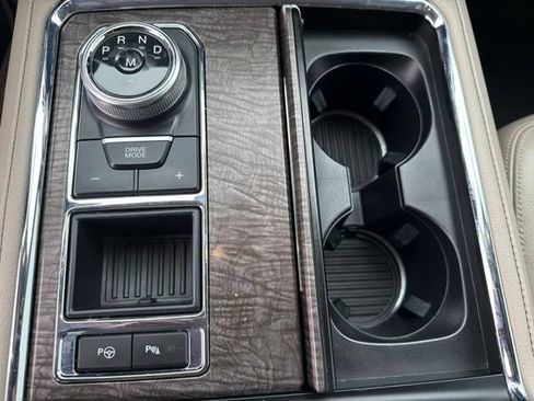 Used 2018 Ford Expedition Limited w/ Equipment Group 302A RWD image 20