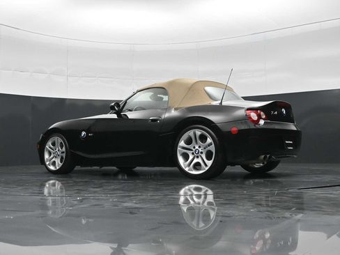 Used 2005 BMW Z4 3.0i RWD image 29