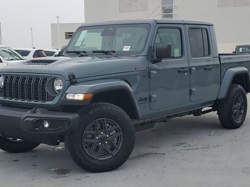 New 2026 Jeep Gladiator Sport image 31