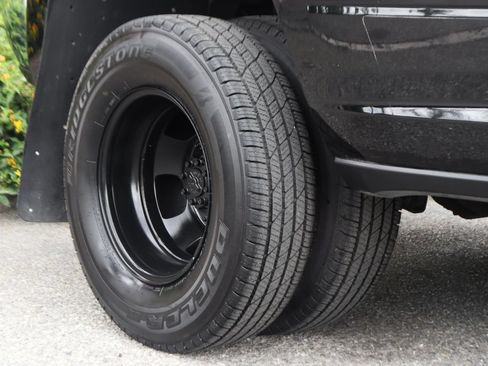 Used 2024 RAM 3500 Tradesman w/ Chrome Appearance Group AWD/4WD image 46