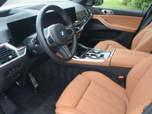 Used 2026 BMW X5 xDrive40i image 2