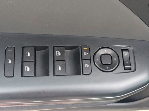 Used 2025 Kia K4 FWD image 12