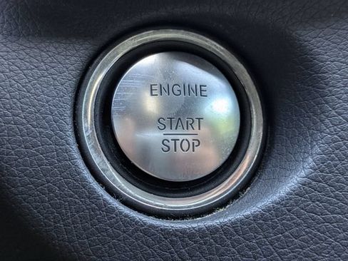 Used 2016 Mercedes-Benz E 350 4MATIC Sedan image 33