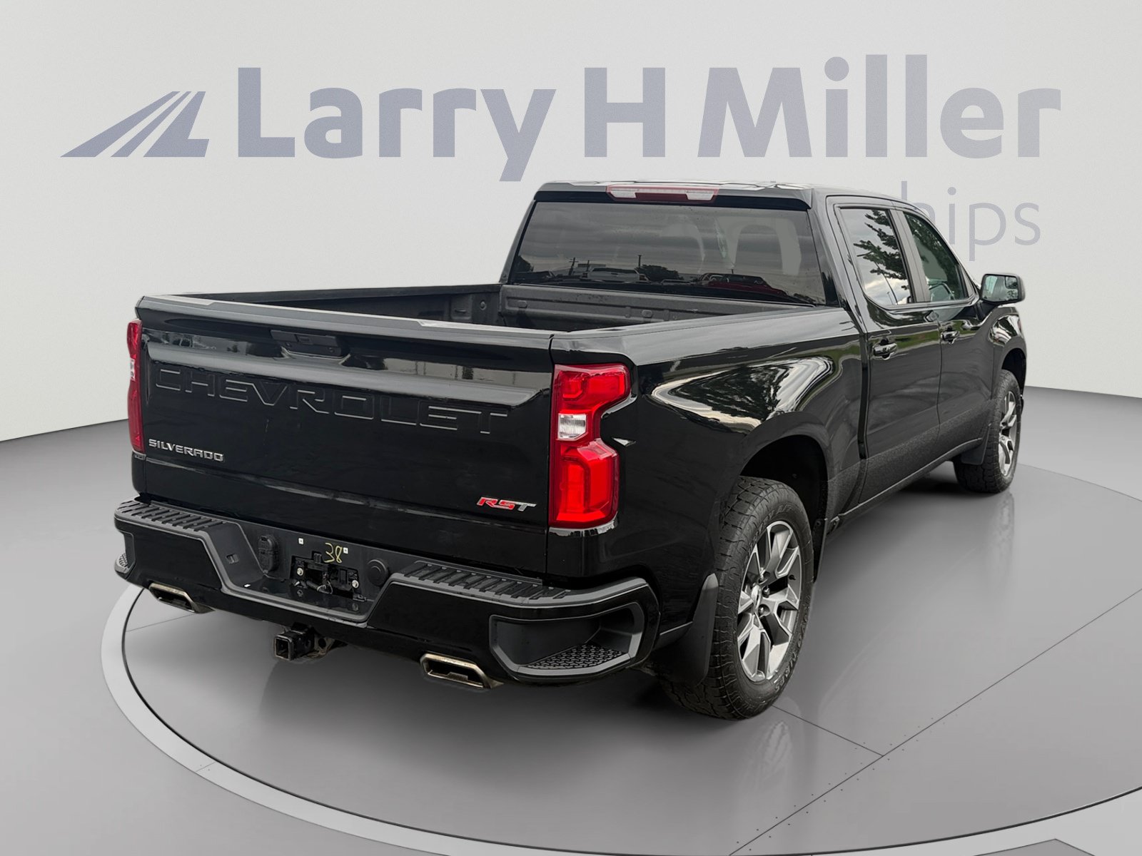 Used 2020 Chevrolet Silverado 1500 RST w/ True North Edition AWD/4WD image 5