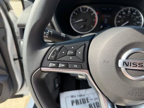 Used 2023 Nissan Sentra S FWD image 22