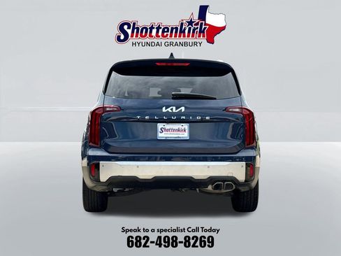 Used 2024 Kia Telluride S FWD image 7