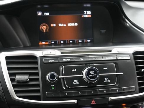 Used 2016 Honda Accord LX image 19