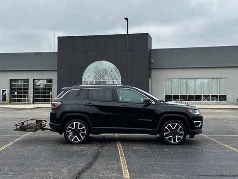 Used 2020 Jeep Compass Limited w/ Premium Lighting Group AWD/4WD image 6