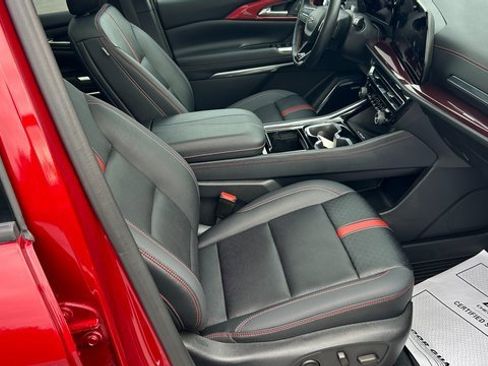 Certified 2024 Chevrolet Traverse RS image 46