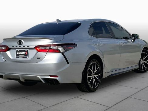 Used 2023 Toyota Camry SE FWD image 13