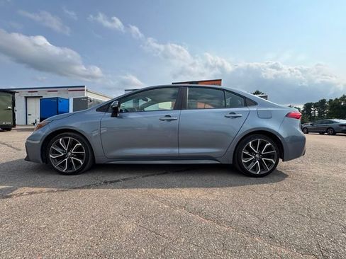 Used 2020 Toyota Corolla SE FWD image 3