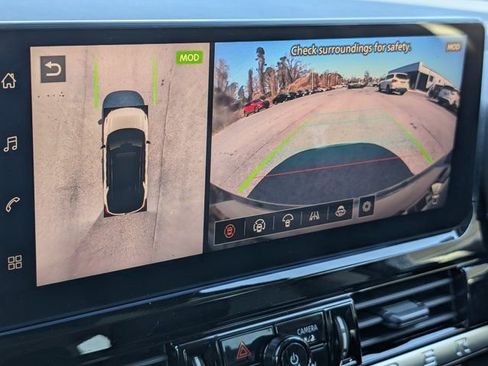 New 2026 Nissan Pathfinder SL image 17