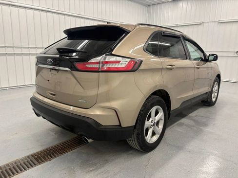 Used 2020 Ford Edge SE w/ Cargo Accessory Package FWD image 4