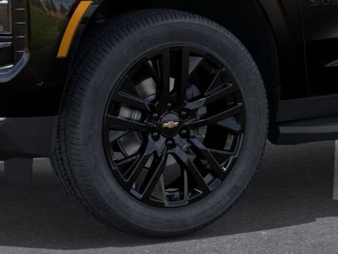 New 2026 Chevrolet Suburban Premier AWD/4WD image 9