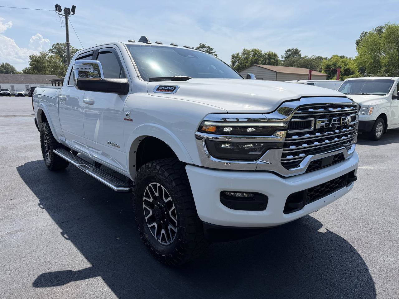 Used 2025 RAM 2500 Limited AWD/4WD image 6