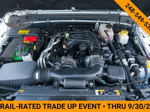 Used 2022 Jeep Gladiator Sport AWD/4WD image 10