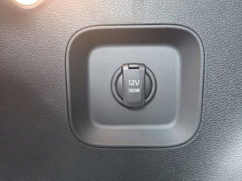 Used 2025 Kia Sportage EX image 11