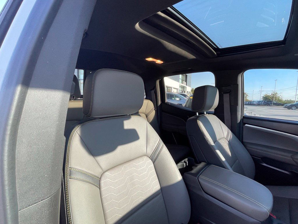 Used 2024 Chevrolet Colorado ZR2 w/ ZR2 Convenience Package III AWD/4WD image 27