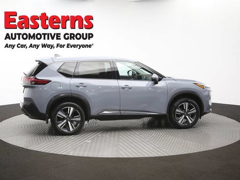 Used 2023 Nissan Rogue SL AWD/4WD image 45