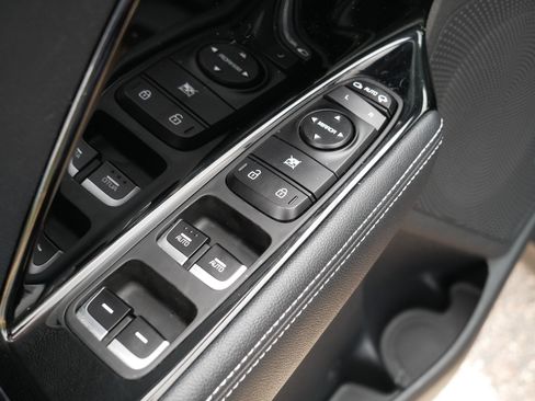 Certified 2021 Kia Niro EX w/ Cold Weather Package FWD image 19