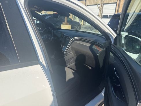 Used 2023 Hyundai Santa Cruz Limited image 10