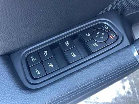 Certified 2023 Porsche Cayenne Platinum Edition AWD/4WD image 21