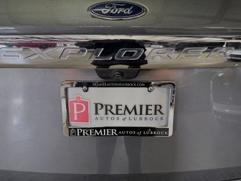 Used 2021 Ford Explorer XLT w/ Equipment Group 202A RWD image 33