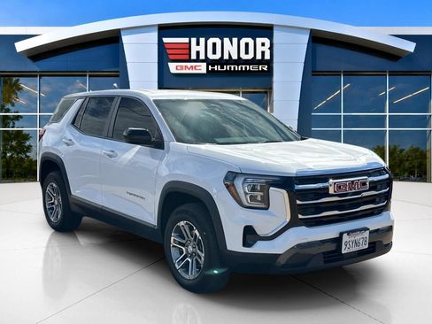 Used 2025 GMC Terrain Elevation AWD/4WD image 2