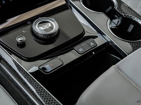 Used 2025 Cadillac Escalade V w/ LPO, ONYX Package AWD/4WD image 53