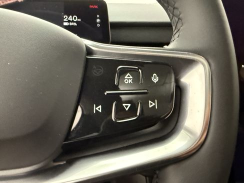 Certified 2025 Volvo EX90 Ultra AWD/4WD image 18