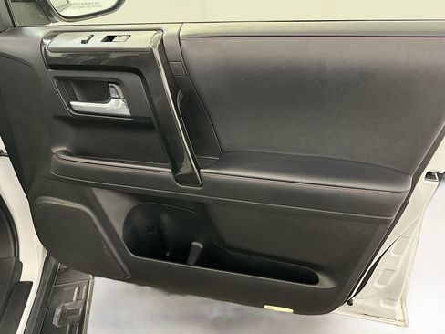 Used 2024 Toyota 4Runner TRD Off-Road Premium image 33