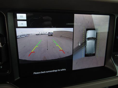 Used 2023 Ford Bronco Wildtrak image 17