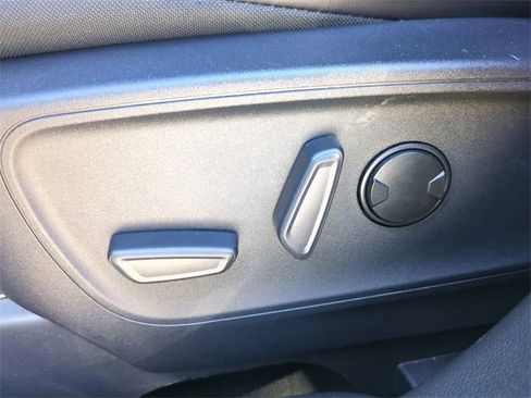 Used 2025 Ford Escape ST-Line image 17