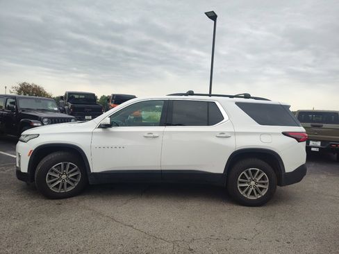 Used 2023 Chevrolet Traverse LT image 4