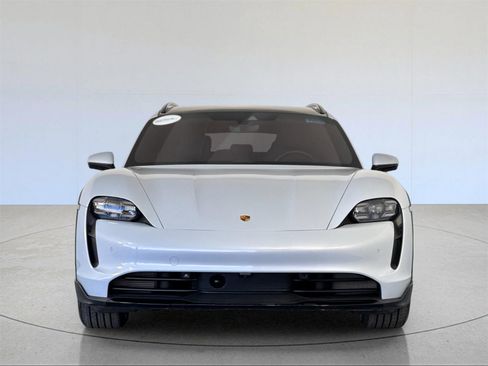 Used 2023 Porsche Taycan 4 Cross Turismo image 11