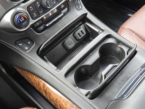 Used 2020 Chevrolet Tahoe Premier w/ Premier Plus Edition image 20