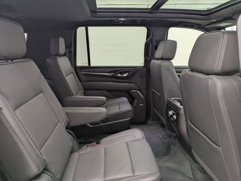 Used 2024 GMC Yukon XL Denali AWD/4WD image 24