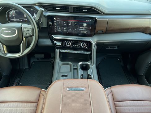 Used 2025 GMC Sierra 3500 Denali Ultimate image 34