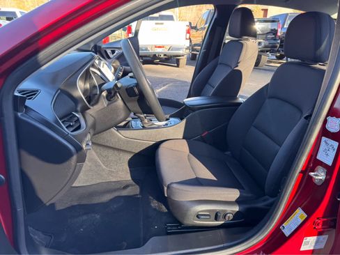 Used 2024 Chevrolet Malibu LT image 9