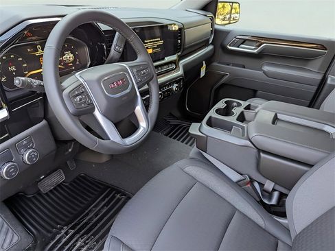 New 2026 GMC Sierra 1500 Elevation image 7