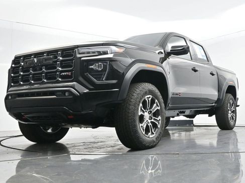 Used 2025 GMC Canyon AT4 w/ Technology Plus Package image 51