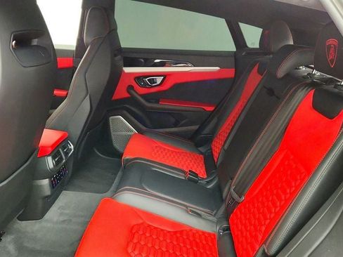 Used 2019 Lamborghini Urus AWD/4WD image 31