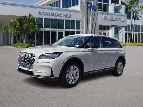 Used 2023 Lincoln Corsair FWD w/ Towing Package image 3