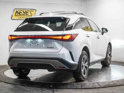 Used 2024 Lexus RX 350 Premium w/ Convenience Package image 4