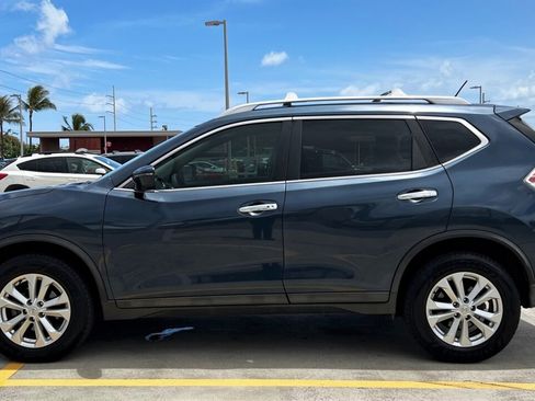 Used 2016 Nissan Rogue SV w/ SV Premium Package AWD/4WD image 2