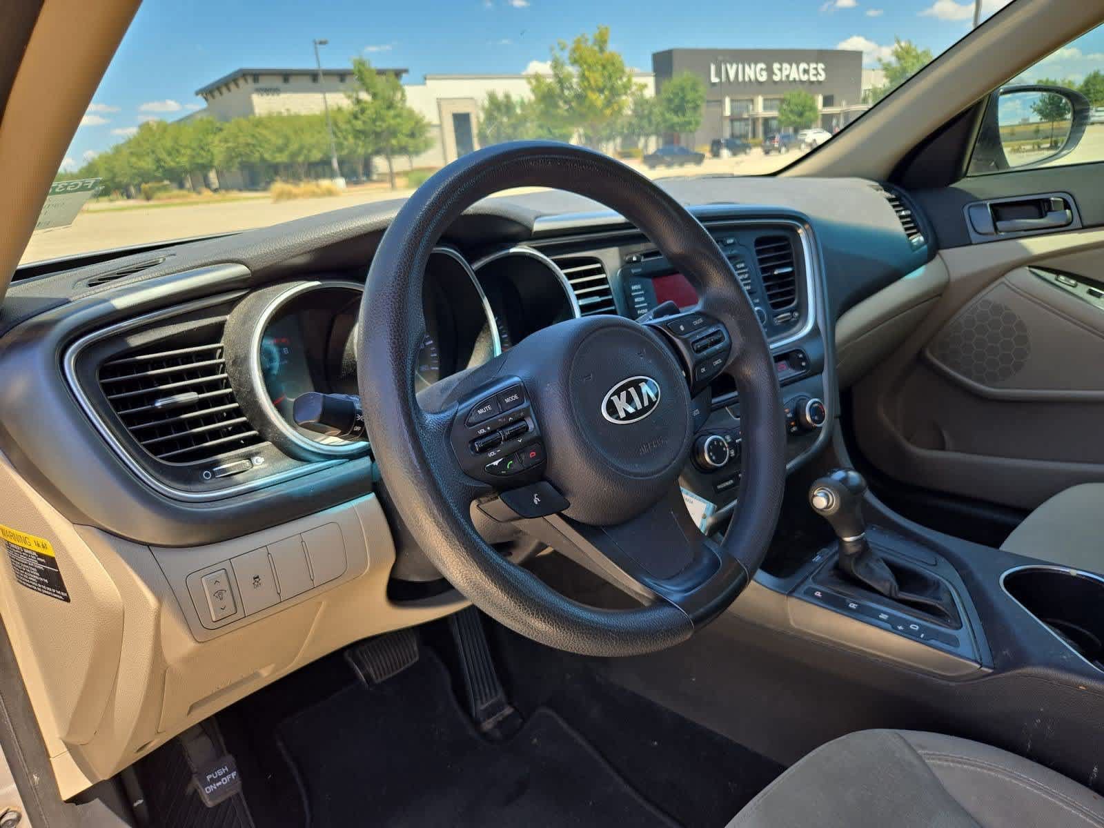 Used 2015 Kia Optima LX FWD image 2