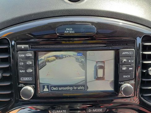 Used 2016 Nissan Juke SL FWD image 26